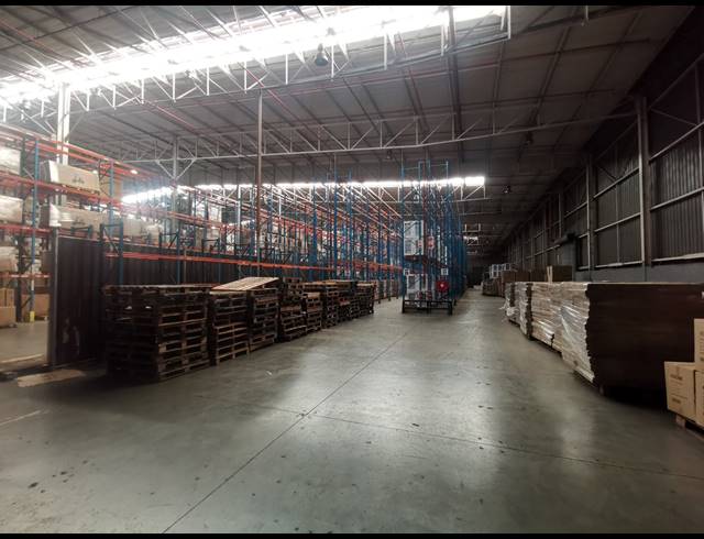 10,786M² FACTORY TO LET IN JET PARK